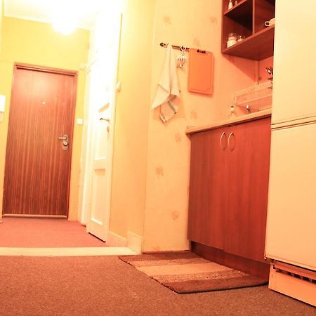 Pokoje Na Chmielnej 2 Hostel Warsaw Exterior photo