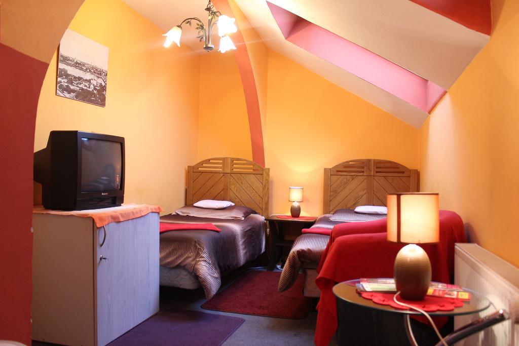 Pokoje Na Chmielnej 2 Hostel Warsaw Room photo