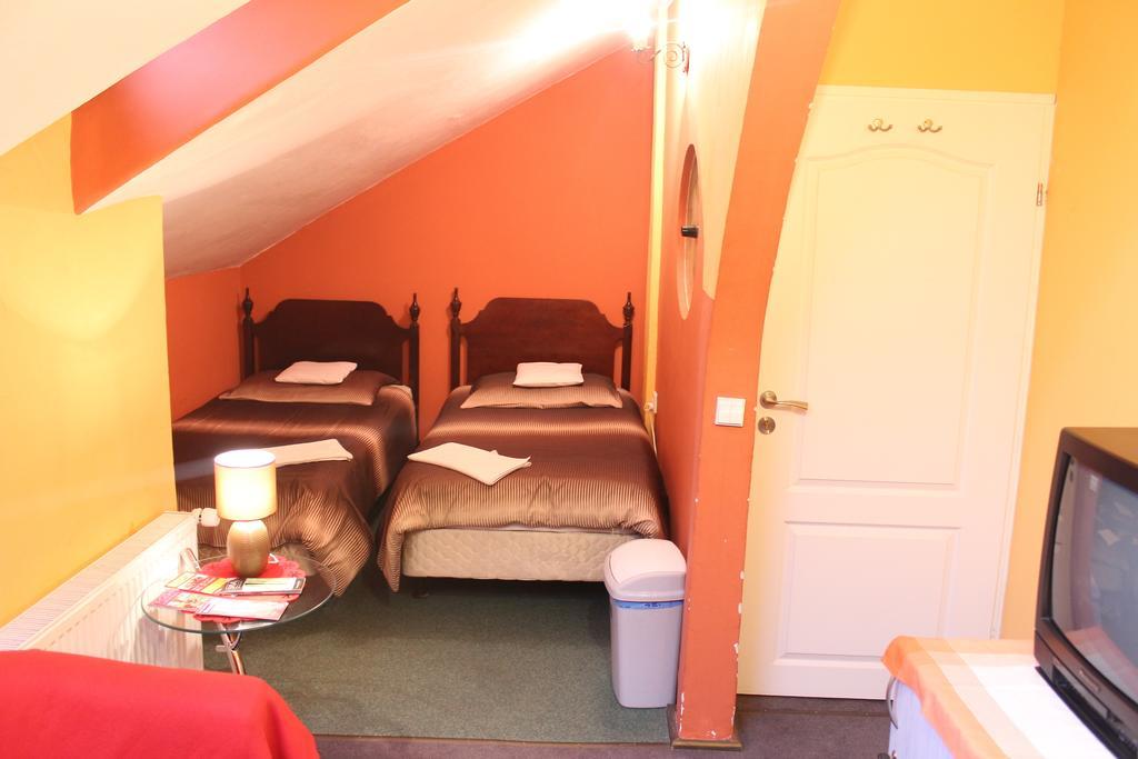 Pokoje Na Chmielnej 2 Hostel Warsaw Room photo